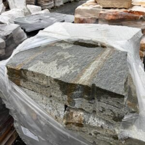 Luserna gigante kamena ploča