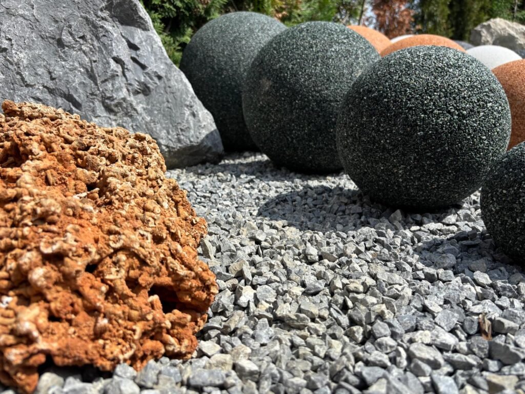 kamene kugle od kamenog tepiha